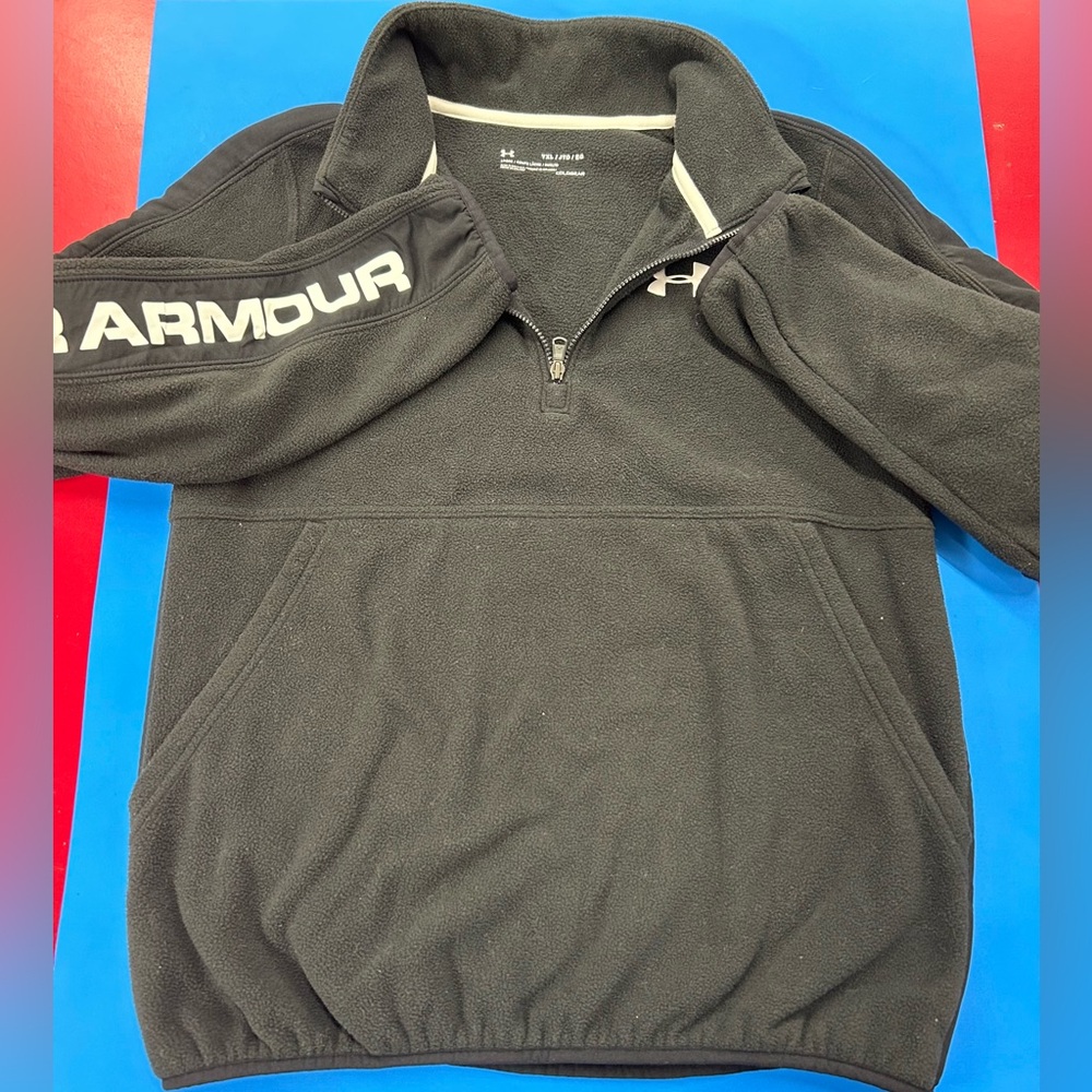 Youth XL under armour 1/4 zip fleece pullover